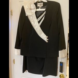 Nina Massini 2pc size 18